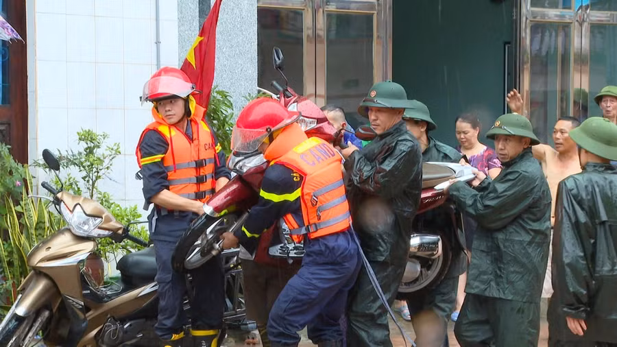 Tài sản của người dân được sơ tán.