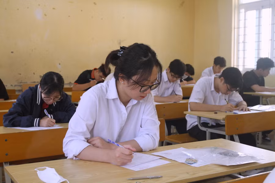 Thí sinh dự thi tốt nghiệp THPT năm 2023 tại Hà Nội.