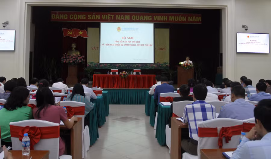 Quang cảnh hội nghị Quang cảnh hội nghị