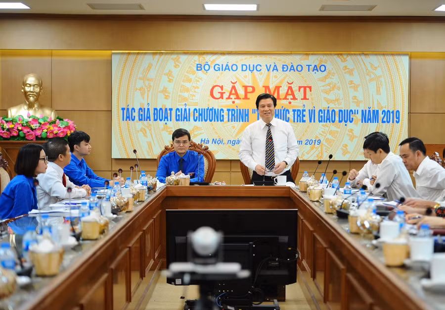 Thứ trưởng Nguyễn Hữu Độ chủ trì buổi gặp mặt