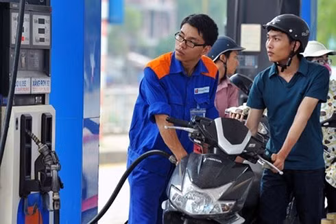 Giá xăng dầu tăng trở lại (Ảnh minh họa).