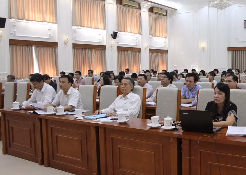 Đại biểu dự hội nghị tập huấn