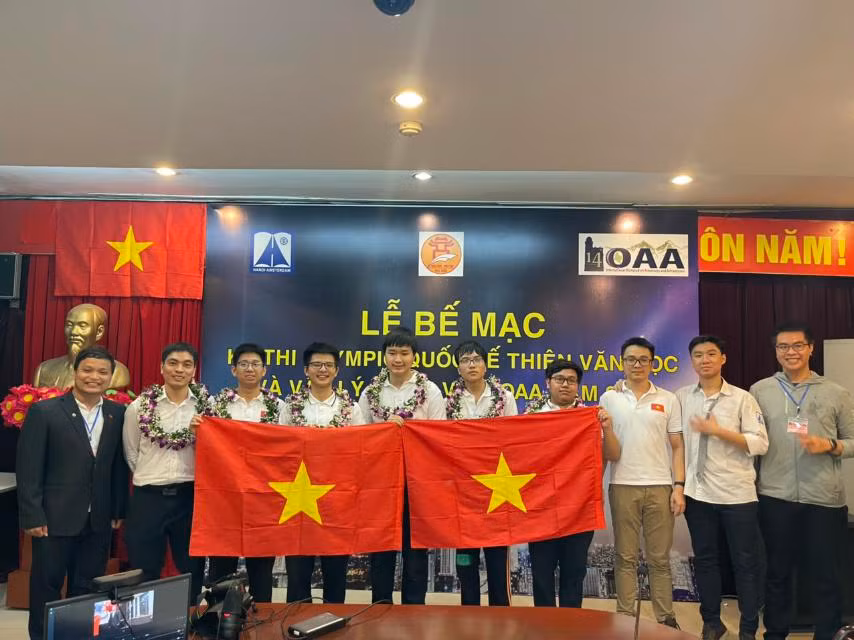 Đội tuyển Việt Nam đạt thành tích xuất sắc tại IOAA 2021