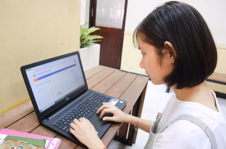 Học sinh Hà Nội đã có thời gian dài học trực tuyến tại nhà