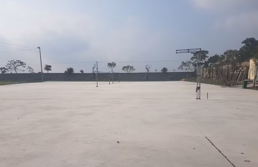 Sân tập bóng rổ của trường THPT Quỳnh Thọ - Quỳnh Phụ - Thái Bình Sân tập bóng rổ của trường THPT Quỳnh Thọ - Quỳnh Phụ - Thái Bình