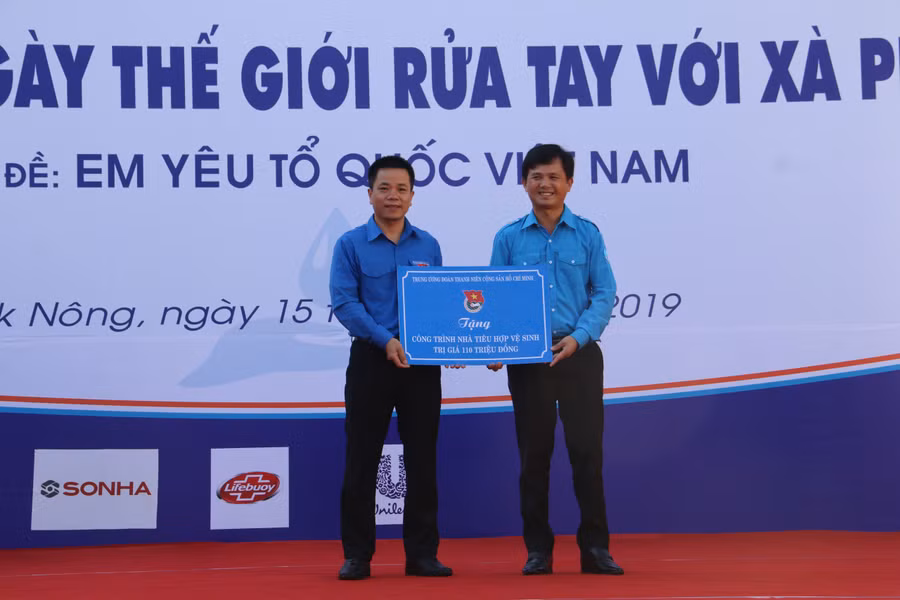 Đắk Nông: Mít tinh hưởng ứng “Ngày thế giới rửa tay với xà phòng 15/10“