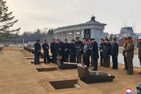 hinh-anh-ong-kim-jong-un-thi-sat-cong-trinh-dac-biet-tai-nga-6.jpg