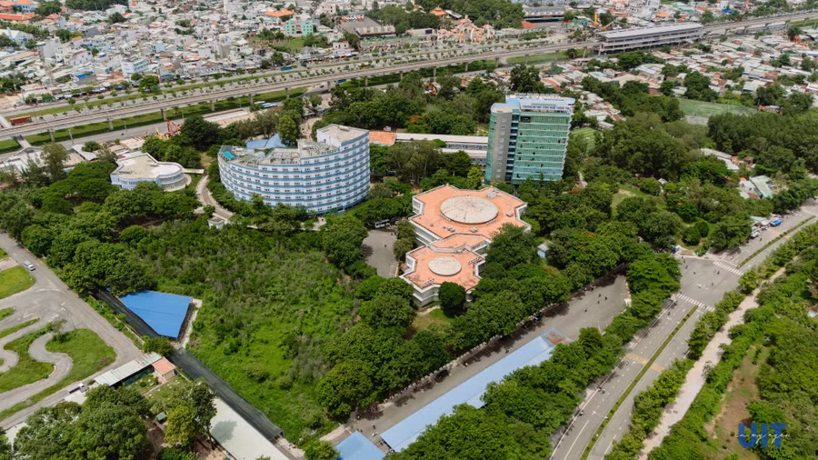 Trường Đại học Công nghệ Thông tin (Đại học Quốc gia TPHCM).