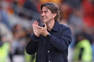 HLV Frank được đồn đoán có thể thay Ten Hag dẫn dắt MU.