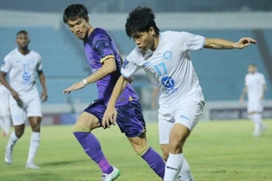 Thép xanh Nam Định chia tay cúp C2 châu Á sau trận thua Sanfrecce Hiroshima.