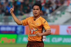 Dụng Quang Nho góp công giúp Hoàng Anh Gia Lai đánh bại Viettel ở vòng 22.