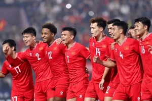 Bóng đá Việt Nam lập kỷ lục vô tiền khoáng hậu?