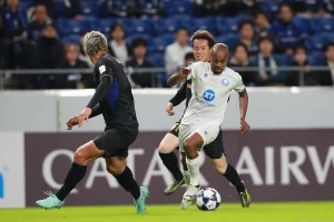 Nam Định thua sát nút Gamba Osaka FC trên sân Thiên Trường.