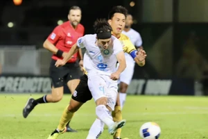 Nam Định để Bangkok United cầm hòa trên sân nhà Thiên Trường.