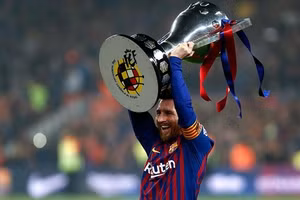 Choáng ngợp với số lượng giải thưởng và danh hiệu của Messi 