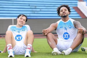 Văn Toàn bỏ lỡ lượt đi V-League 2025/26 vì chấn thương.