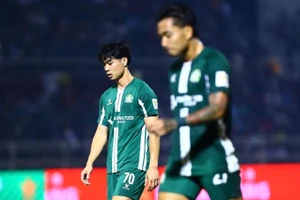 Công Phượng hỏng phạt đền khiến Bình Phước lỡ hẹn V-League 2025/26.