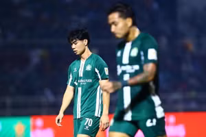 Công Phượng hỏng phạt đền khiến Bình Phước lỡ hẹn V-League 2025/26.