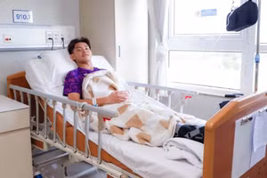 Bùi Vĩ Hào dần hồi phục sức khỏe hậu phẫu thuật.