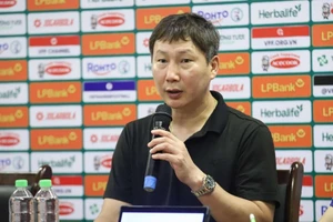HLV Kim Sang-sik hài lòng về trận thắng của U23 Việt Nam trước U23 Singapore.
