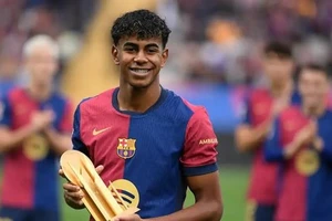 1. Lamine Yamal (Barcelona FC, 200 triệu euro)