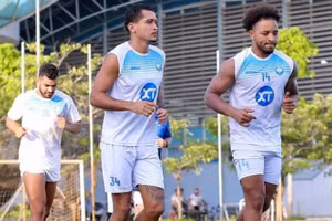 Xuân Son trở lại tập luyện sau 5 tháng dưỡng thương.