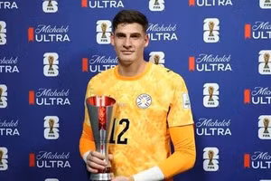 Man United chiêu mộ thủ môn Paraguay