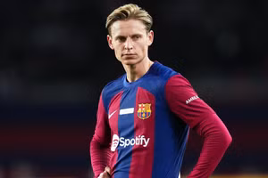 Barca nhận tin kém vui về Frenkie De Jong
