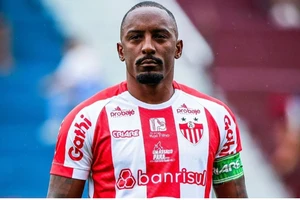 Tiền đạo ghi 33 bàn ở giải Brazil về Việt Nam chơi bóng