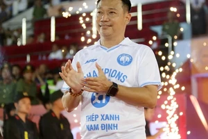 HLV Vũ Hồng Việt khen ngợi Xuân Son