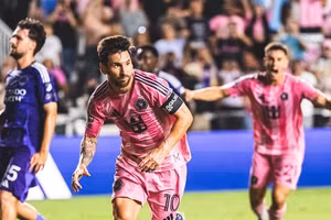 Messi lập cú đúp bàn thắng đưa Inter Miami vào chung kết Leagues Cup 2025.
