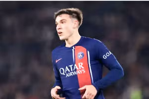 Manuel Ugarte của PSG đồng ý các điều kiện cá nhân với MU.