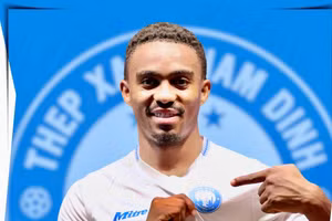 Njabulo Blom gia nhập Thép Xanh Nam Định. Ảnh: Thép Xanh Nam Định FC.