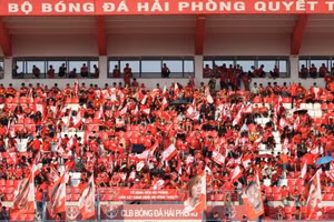 Sân Lạch Tray đón khán giả đông khán giả nhất vòng 1 V-League 2024/25.