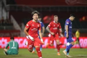 Sao Việt kiều 20 tuổi làm lu mờ cả Đình Bắc, Tiến Linh 