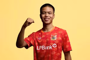 Trần Thành Trung sáng cửa khoác áo U23 Việt Nam dự vòng loại U23 châu Á.