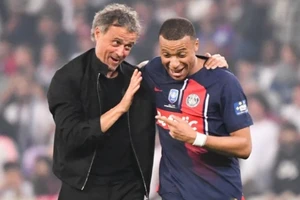 HLV PSG dành những lời có cánh cho Mbappe.