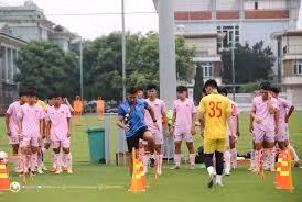 U16 Việt Nam rèn quân cho giải giao hữu tại Trung Quốc.