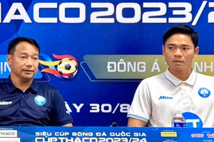 Huấn luyện Vũ Hồng Việt tự tin trước trận tranh Siêu Cup.