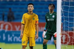 Trần Gia Huy ẩn ý chia tay Hòa Bình FC.