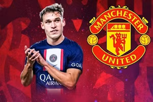 Man United chốt giá bán tiền vệ cả châu Âu thèm khát