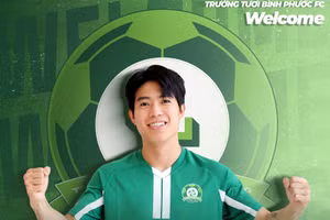 Quang Thịnh trở thành đồng đội của Công Phượng ở Bình Phước.