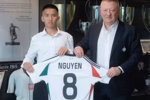 Tài năng trẻ Việt kiều Vu Hoang Nguyen gia nhập Legia Warsaw.