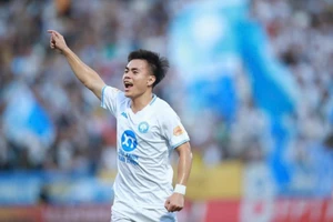 Thép Xanh Nam Định đánh bại Đông Á Thanh Hóa ở vòng 22 V-League.