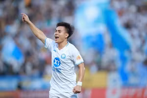 Thép Xanh Nam Định đánh bại Đông Á Thanh Hóa ở vòng 22 V-League.