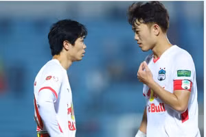 Xuân Trường tái hợp Công Phượng trong màu áo câu lạc bộ Bình Phước.