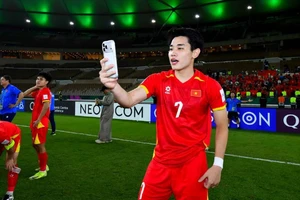 Đình Bắc đua danh hiệu Vua phá lưới với loạt ngôi sao