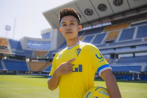 Hoàng Vĩnh Nguyên khoác áo Hoàng Anh Gia Lai mùa giải V-League 2025/26.