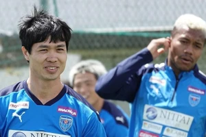 Công Phượng tiếp tục chịu cảnh thất sủng ở Yokohama FC.