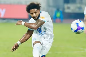 Vì sao Xuân Son không rèn quân cùng CLB Nam Định?